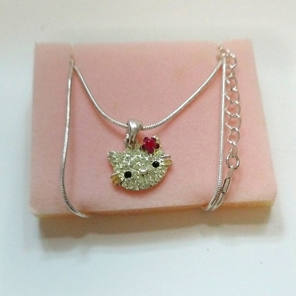 Hello Kitty bling necklace and pendant - Picture 4 of 11
